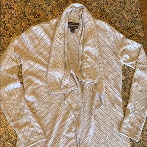 Tahari long sweater women’s size medium